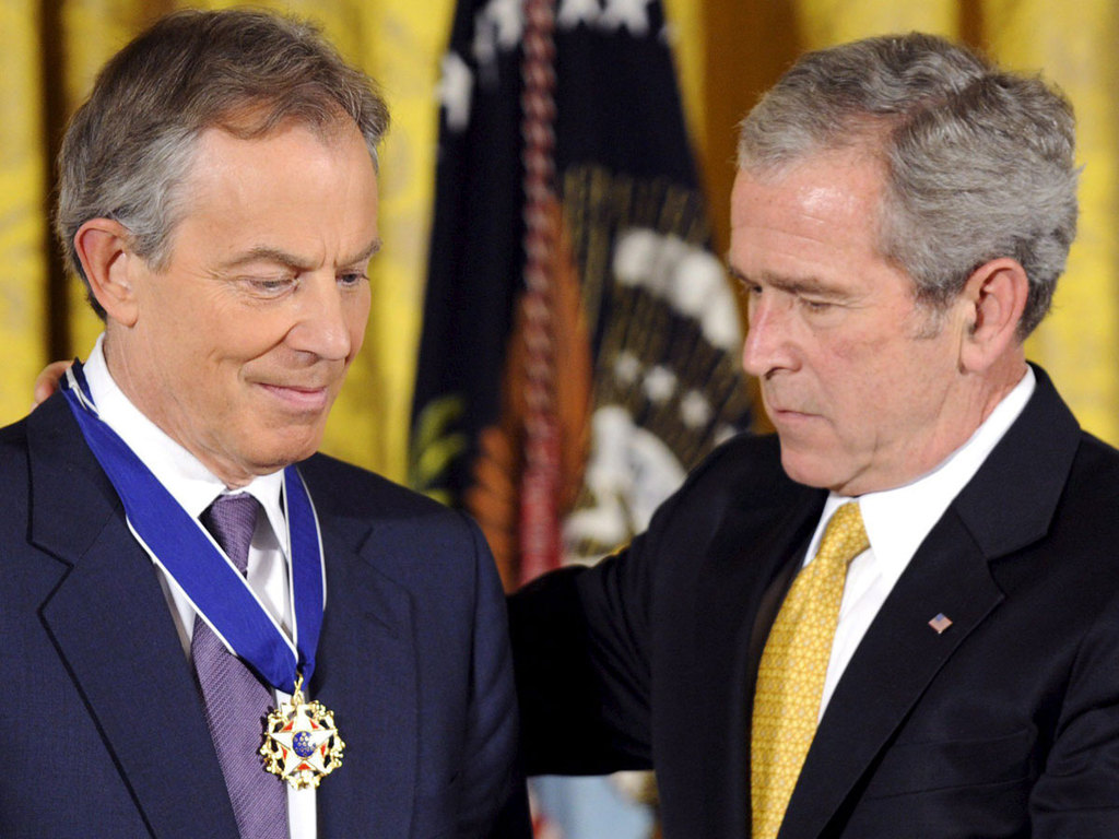 Tony Blair receives the Congressional Gold Medal of Honour from George 'Dubya' Bush